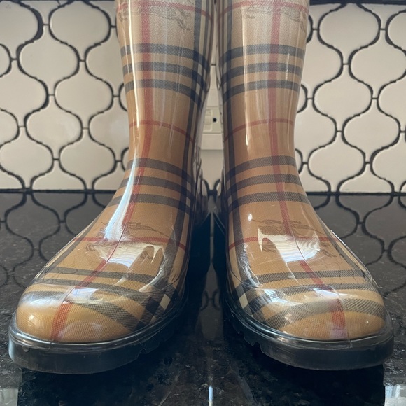 Burberry Rain Boots - Picture 6 of 7